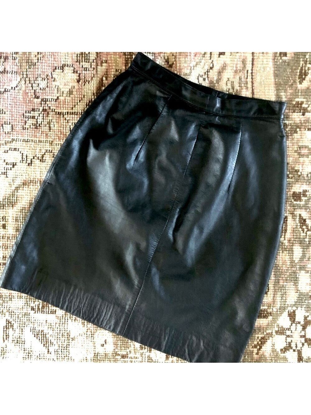 Vintage Black Leather Miniskirt Nordstrom Brass Plum size 3 excellent condition